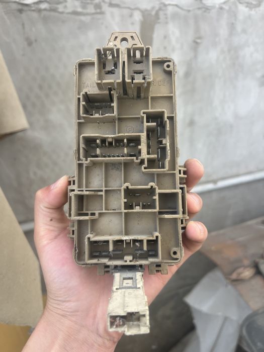 Блок предохронителя суббару импреза 2005/2007