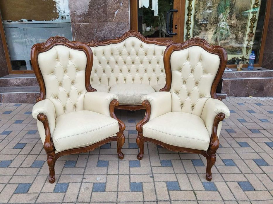 Невероятно красива барокова холна гарнитура