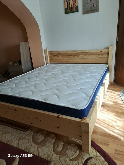 Pat din lemn masiv de vanzare