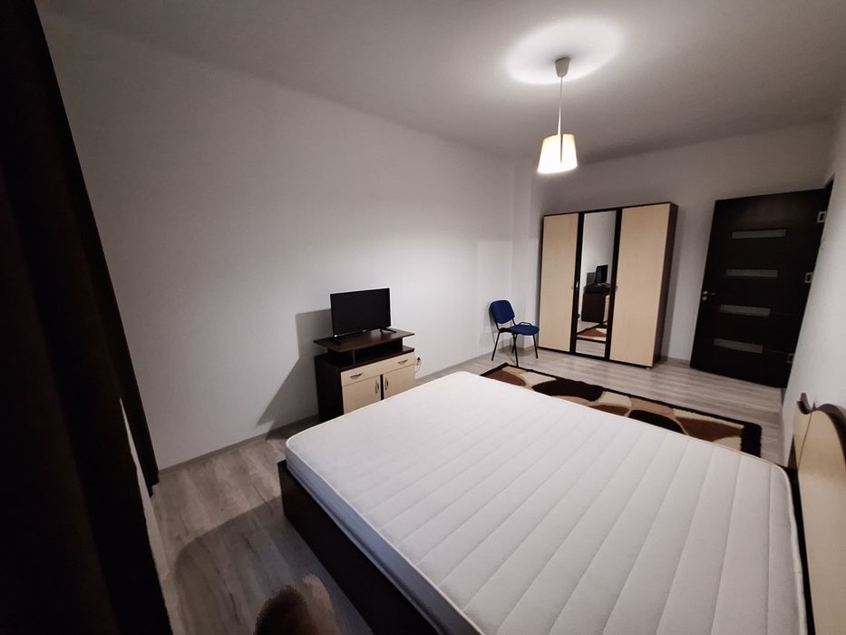 Închiriez apartament 2 camere decomandate, Craiova, ultracentral