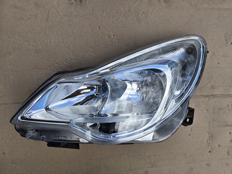 Фар ляв  за Opel Corsa D след 2011г. Опел Корса Д