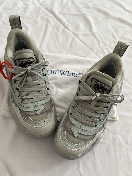 Off White Odsy Modelul 1000