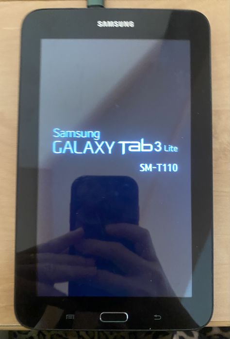 Планшет самсунг Tab3
