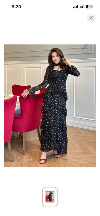 Продам платье в цветочках черная