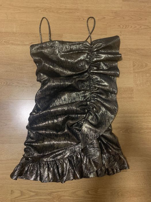 Красива Нова рокля