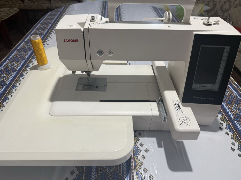 Janome Memory Craft 500 E
