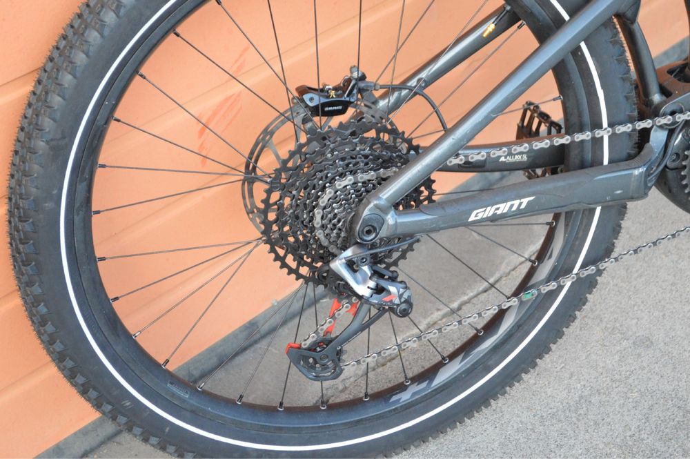 Vand bicicleta GIANT Reign E+ 2 PRO 27.5 full suspension