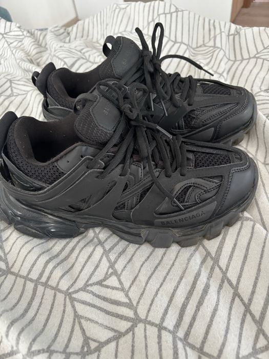 Balenciaga track triple black