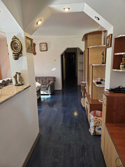 Vand Apartament 3 camere Tel 00436763622107