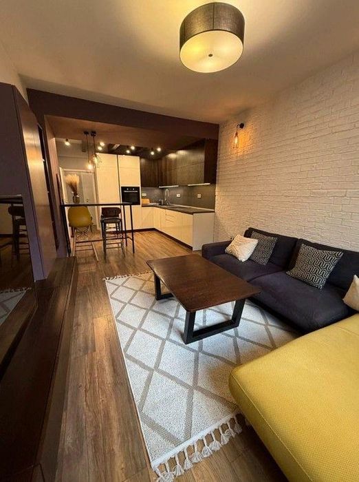 Дава се под наем Тристаен апартамент в София, Лозенец - 76 кв.м за 997.05 € - Снимка #1