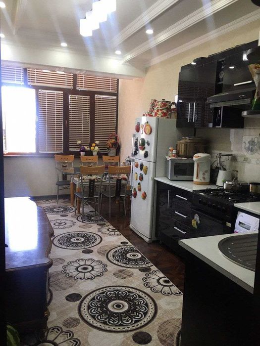 Продаётся 3 комнатная квартира