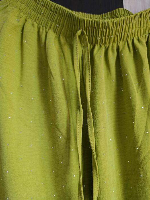 Дамски панталон с широк крачол