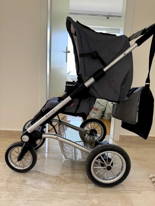 Бебешка количка MUTSY 2 в 1