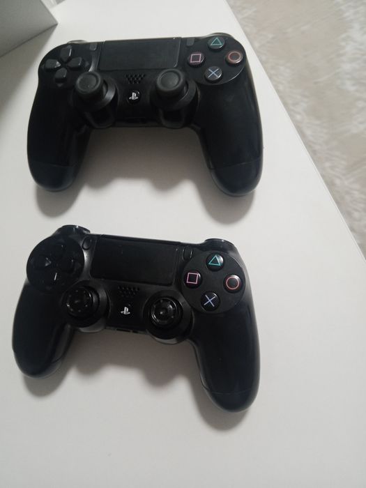 Sony      PlayStation 4