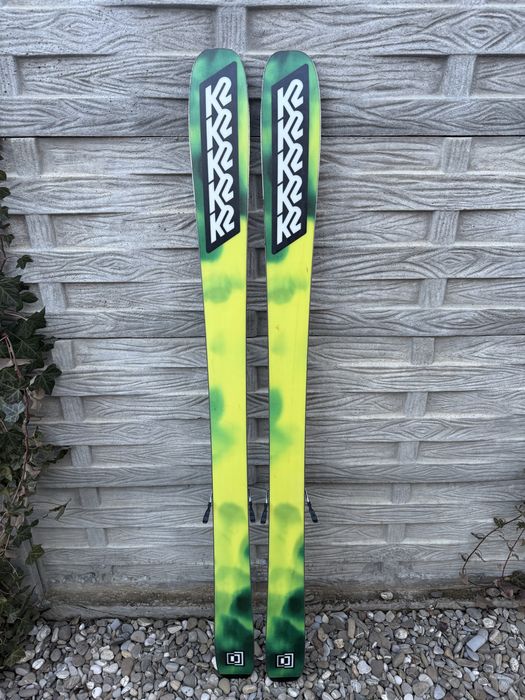 Set skiuri cu legaturi K2 Mindbender 96 C ( 2024-2025)