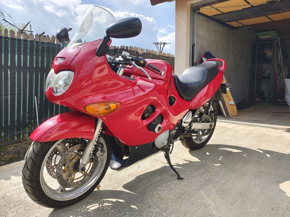 Dezmembrez suzuki gsx f 600 katana !
