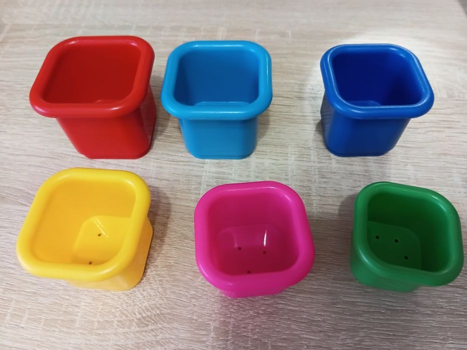 Продаетсядетская игрушка пирамидка.