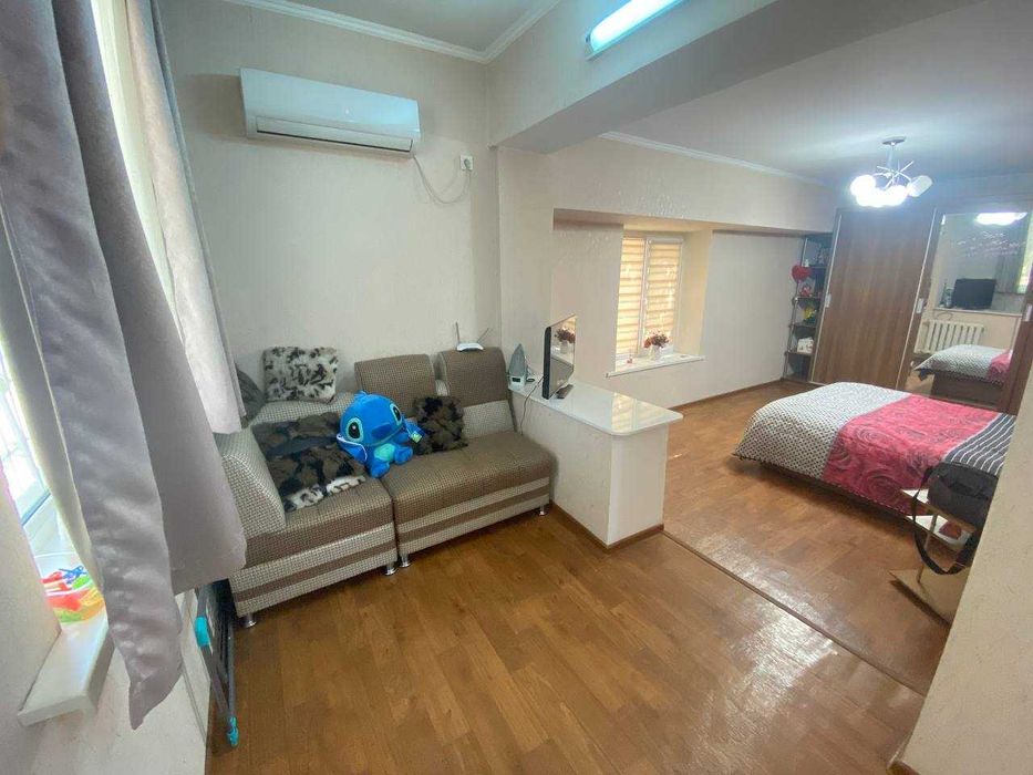 Ул Ш. Руставели 1/1/4 Братские. Лоджия 2*6, с ремонтом