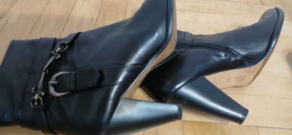 Елегантни дамски боти, естествена кожа