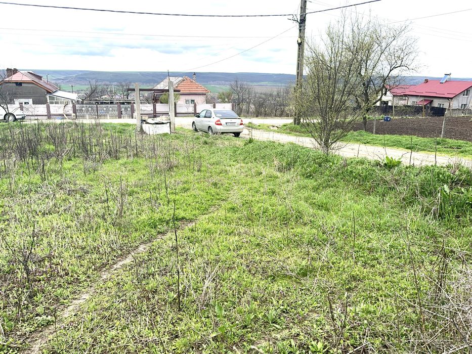 Teren Simnicu de Sus Cornetu intravilan, asfalt