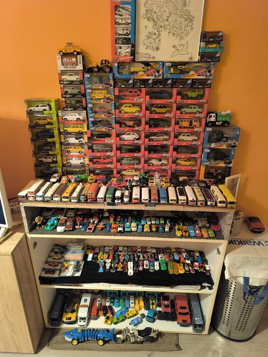 Колички: Hot Wheels, NEX, AUTOBÚSES & и още