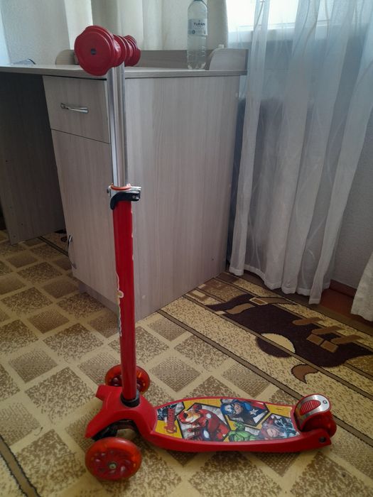 Продам детский самокат