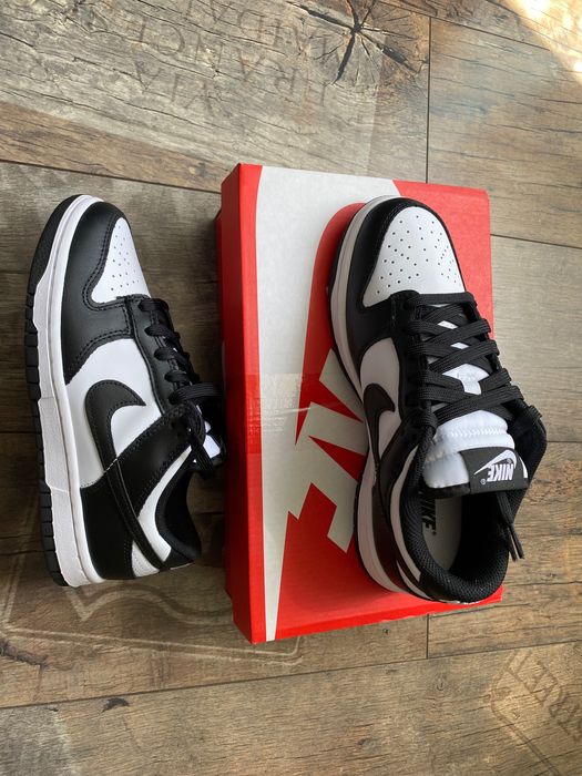 Дамски маратонки Nike dunk low 37.5 и 40 номер
