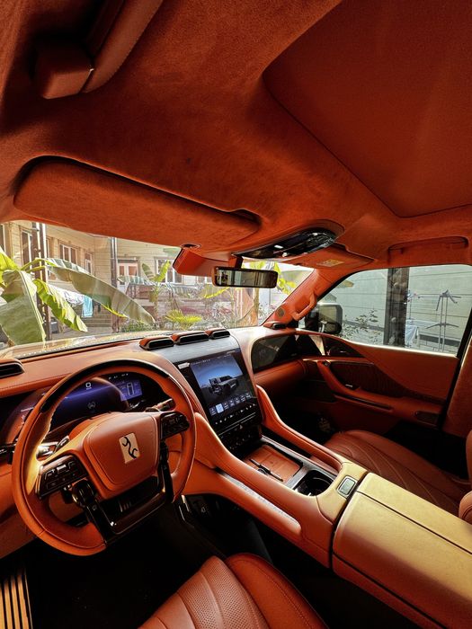 BYD Yangwang U8 (Full pozitsiya)