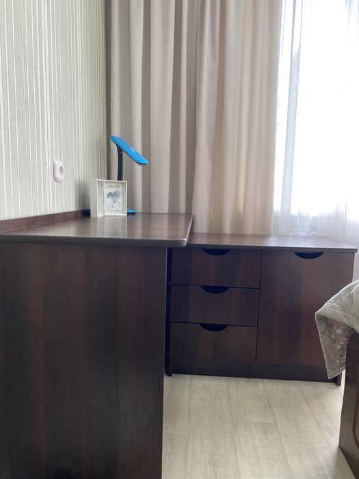 Письменный стол