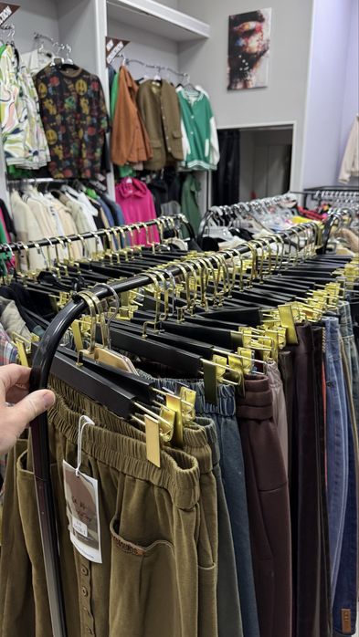 Продам стойки для одежды. Два разных вида