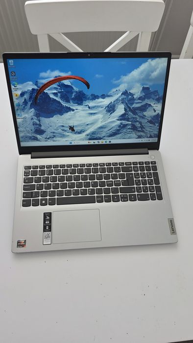 Lenovo IdeaPad 1 15ALC7 Ryzen 7 5700U  16 gb rami Amd Radeon Graphic 2 gb!