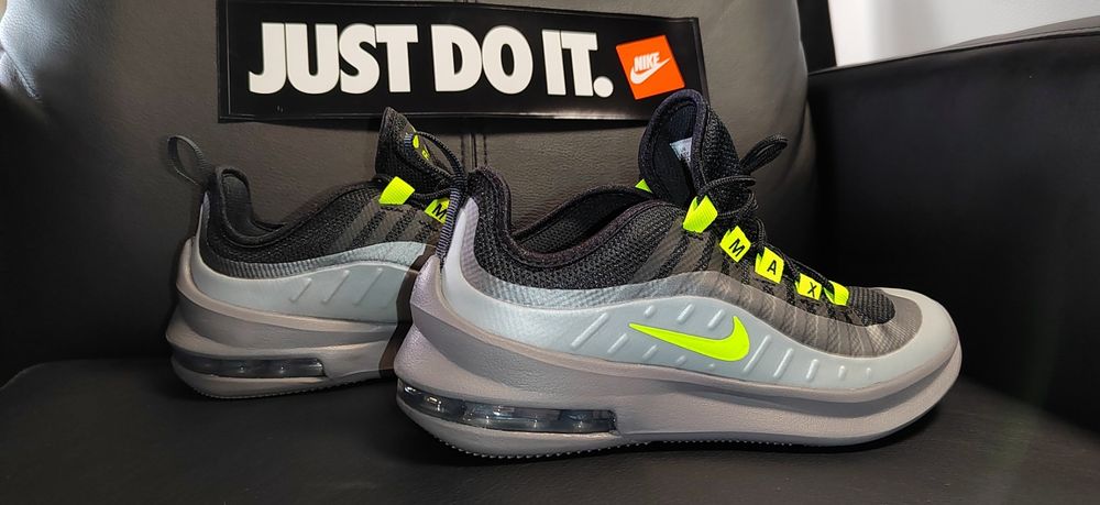 Nike Air Max Axis, номер 36,5