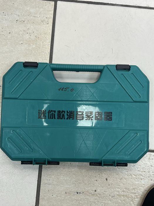 Монтажный пистолет