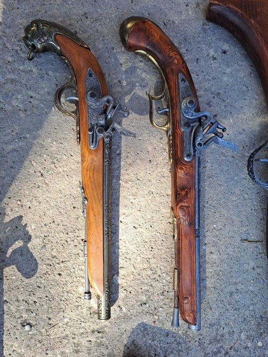 pistol panoplie flinta panoplie lemn metal bronz