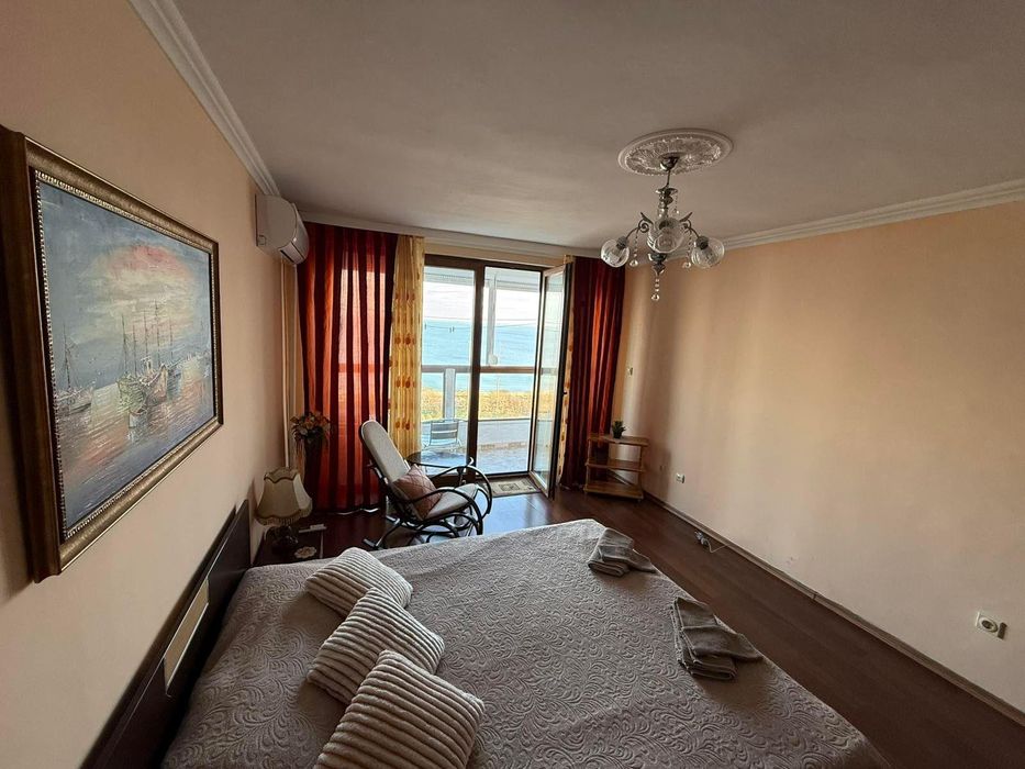 Дава се под наем Тристаен апартамент в Бургас, Лазур - 62 кв.м за 747.66 € - Снимка #4