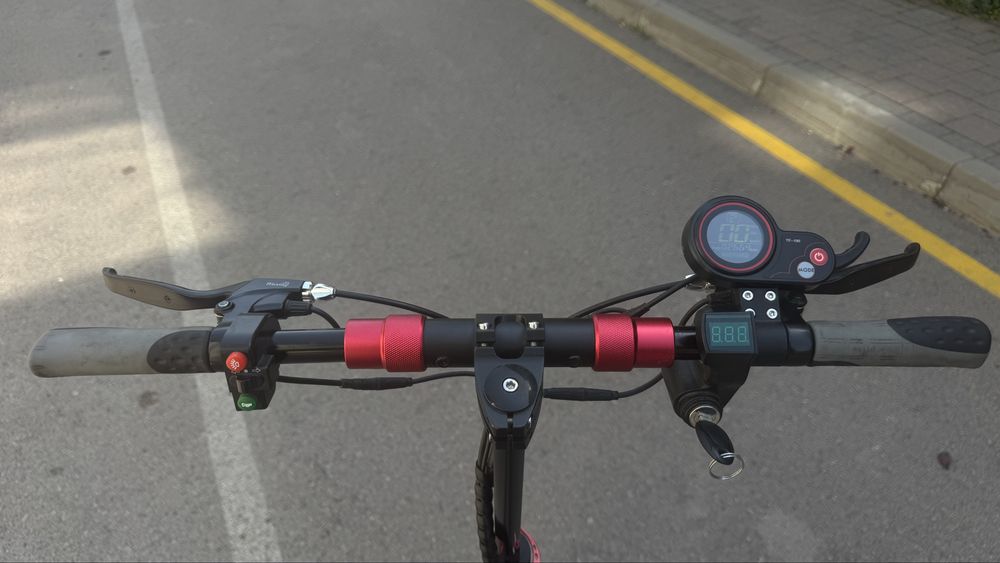 Срочно продам б/у самокат kugoo m4 Pro.
