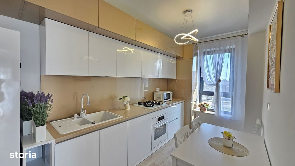 2 Camere, Bloc Nou, 2 Balcoane, Liber 132.999 Euro