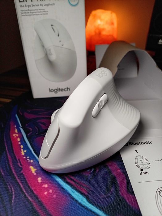 Ергономична Безжична Мишка Logitech LIFT Vertical