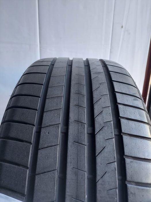 Шины Bridgestone 285/35/22