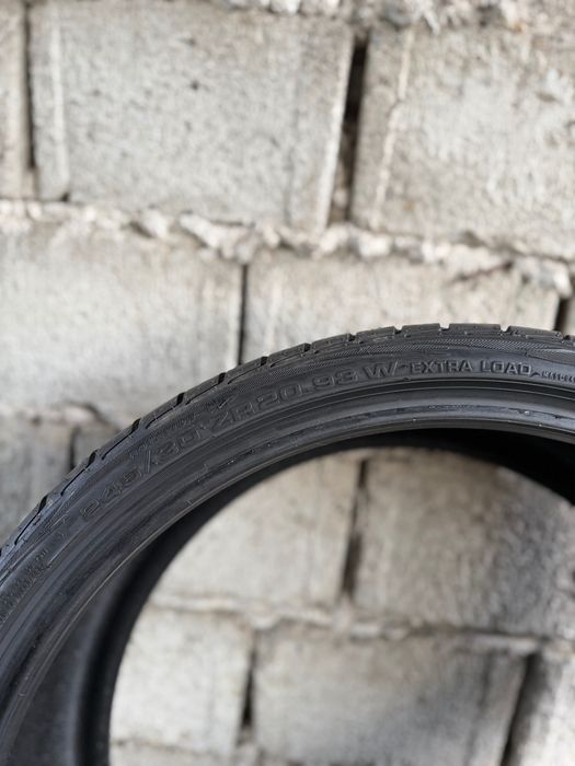 245 30 20 Anvelope in stare foarte bună! Impecabile!