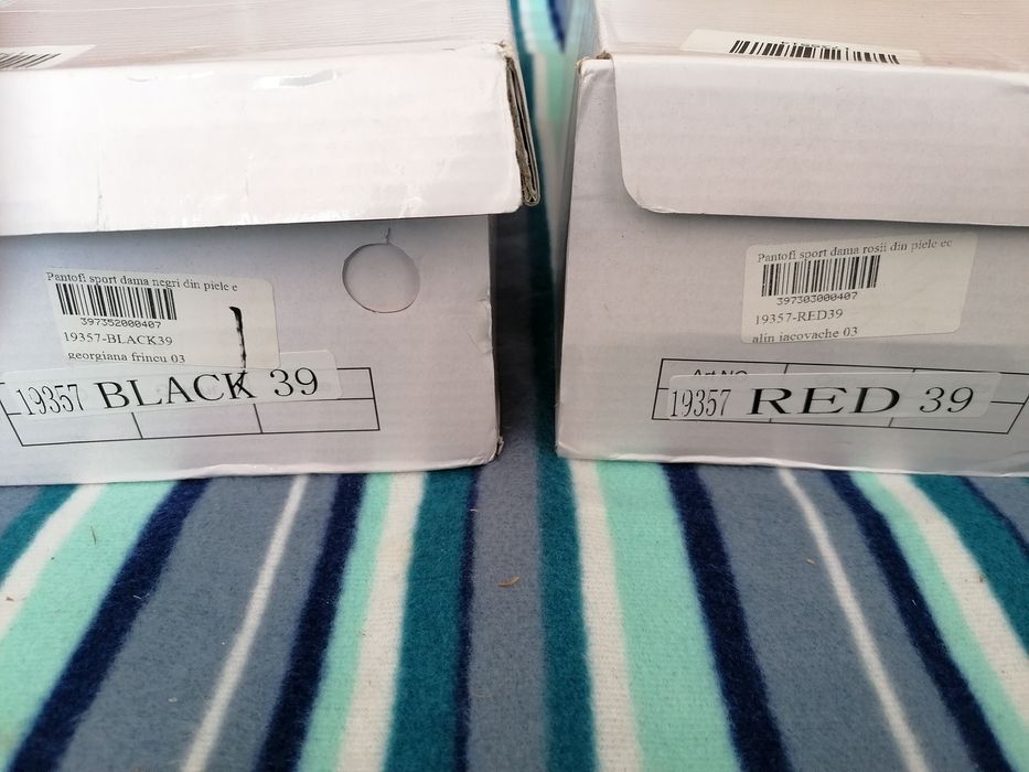 Adidași mărimea 39 piele eco