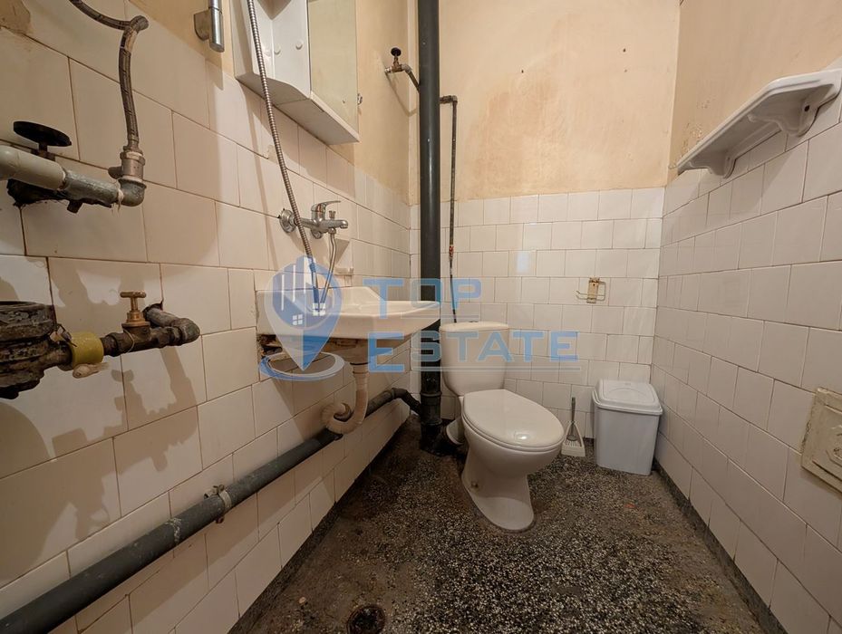 Продава се Двустаен апартамент в Горна Оряховица - 56 кв.м за 1340 €/кв.м - Снимка #3