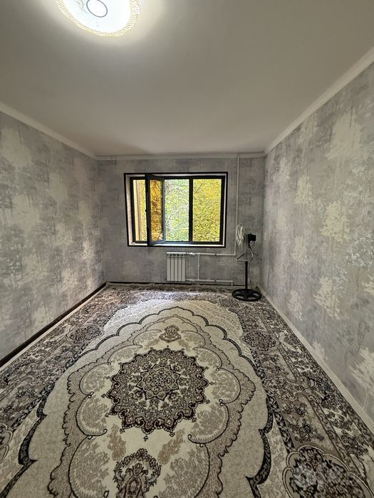 Чиланзар 4кв. 1комнатная 3/4 Продажа