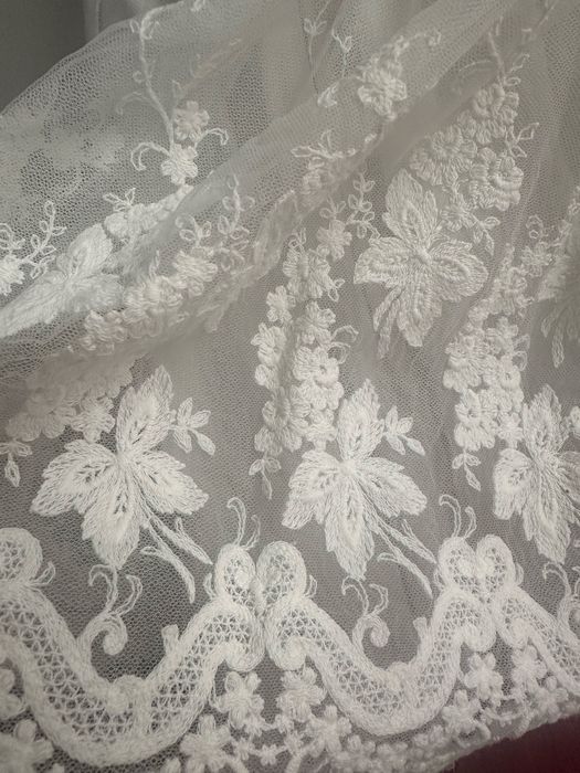 Красива бяла рокля с дантела Mamas&Papas размер 12-18 месеца