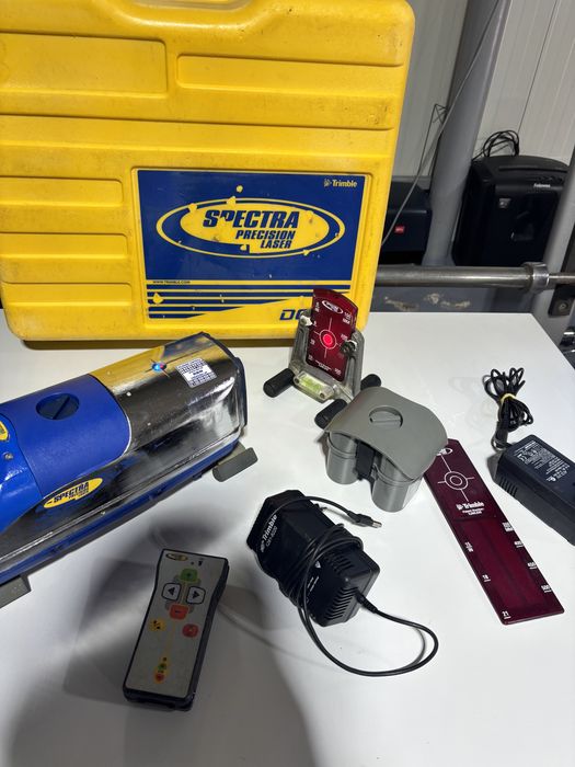 Nivela laser canalizare spectra topcon hilti
