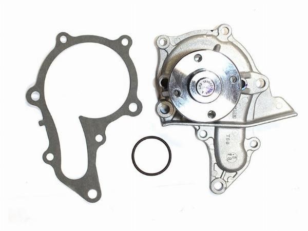 Помпа водяная  Toyota Avensis