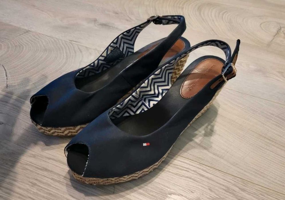 Страхотни дамски сандали Tommy Hilfiger