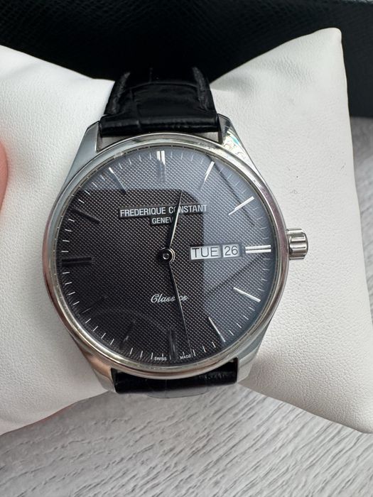 Frédérique Constant Classics (модель FC-225X5B4/5/6)