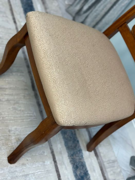 стулья из натурального дерева