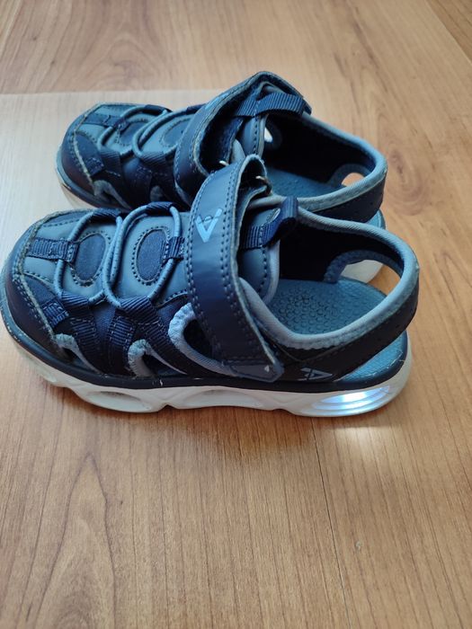 Детски светещи сандали, размер 27